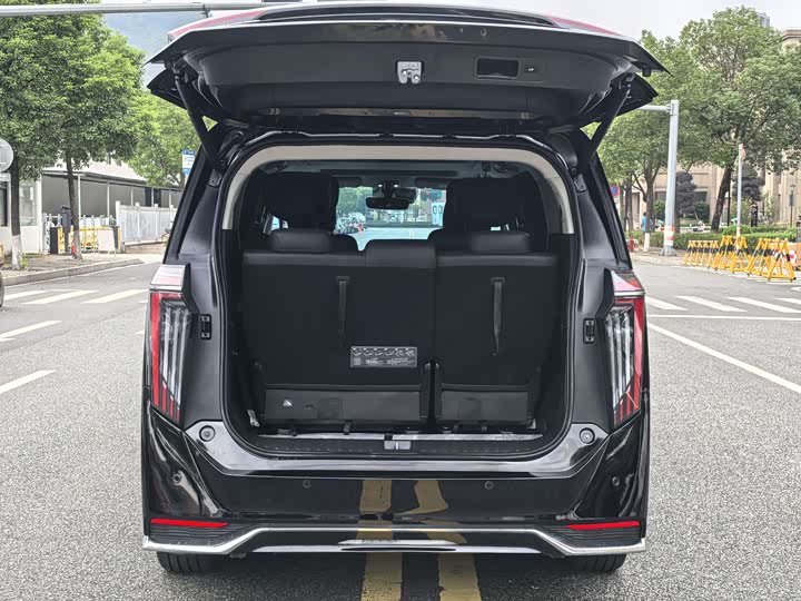 Фото 10 - GAC Trumpchi M8