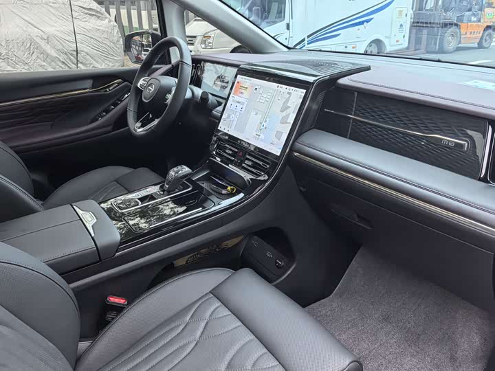 Фото 11 - GAC Trumpchi M8