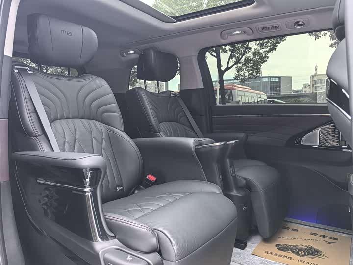 Фото 17 - GAC Trumpchi M8