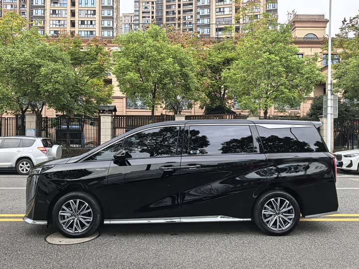 Фото 5 - GAC Trumpchi M8