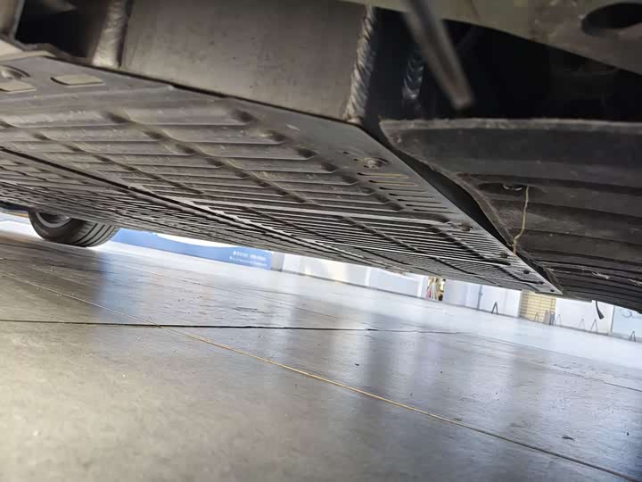 Фото 14 - HiPhi X