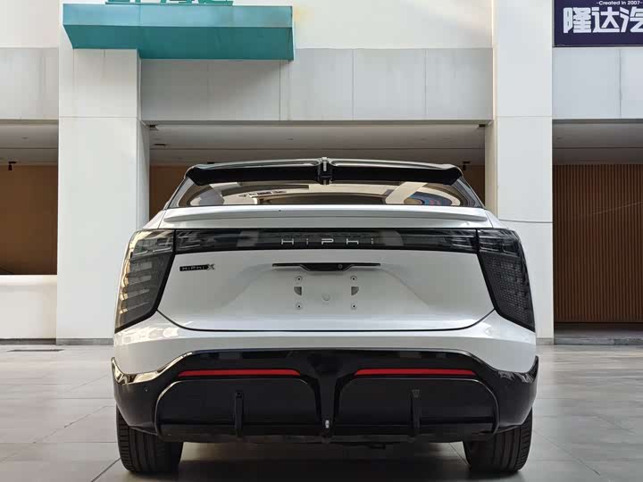 Фото 5 - HiPhi X