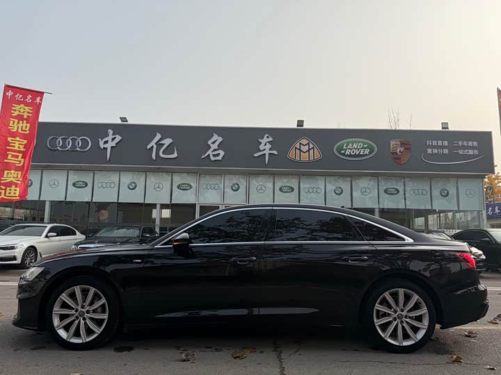 Фото 2 - Audi A6L