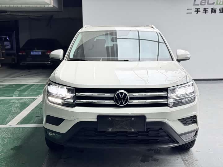 Фото 2 - Volkswagen Tharu