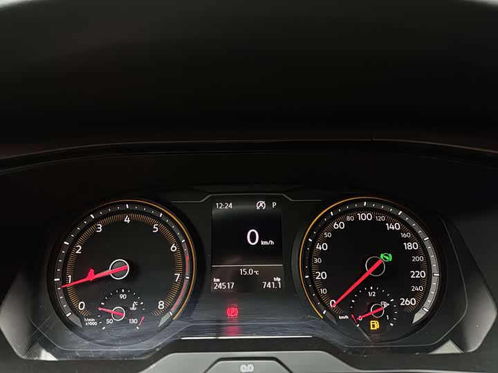 Фото 8 - Volkswagen Tharu