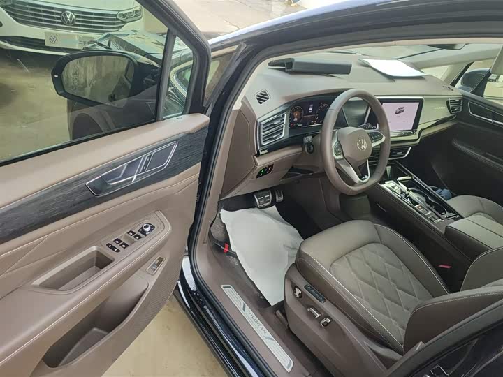 Фото 16 - Volkswagen Viloran