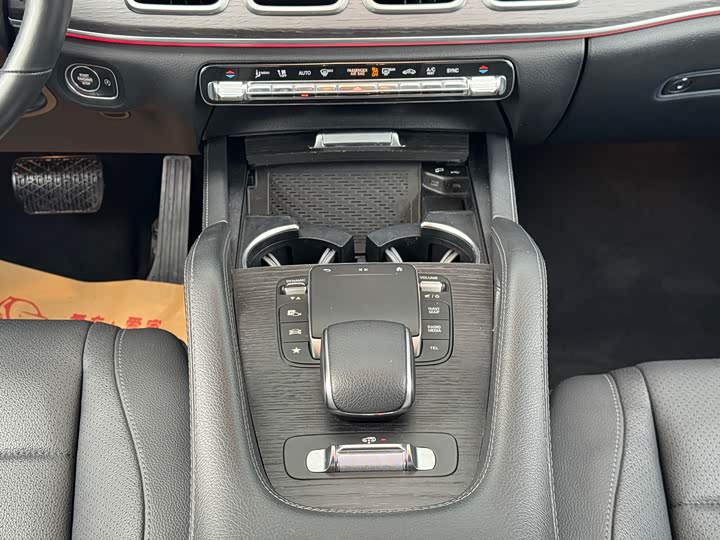 Фото 16 - Mercedes-Benz GLS-Class