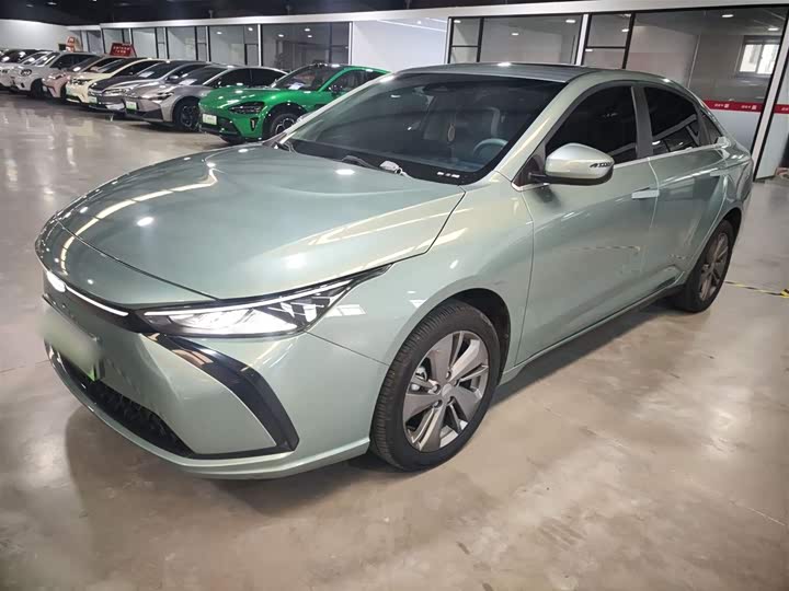 Фото 1 - Geely Geometry G6