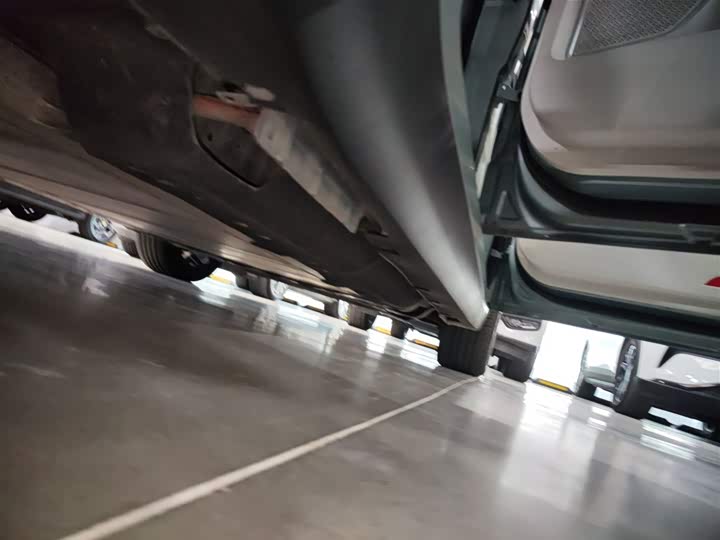 Фото 21 - Geely Geometry G6