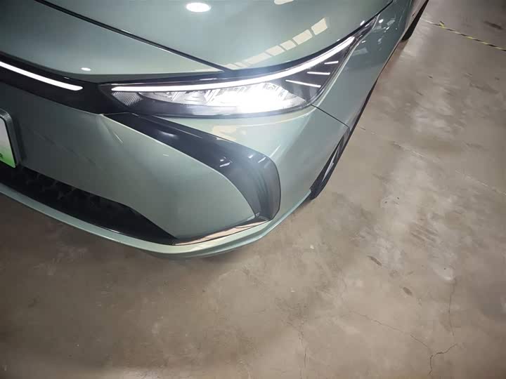 Фото 24 - Geely Geometry G6