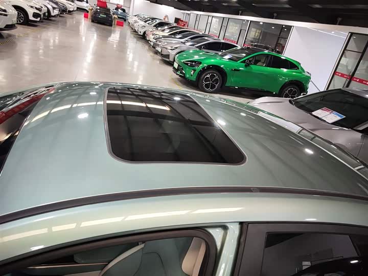 Фото 27 - Geely Geometry G6