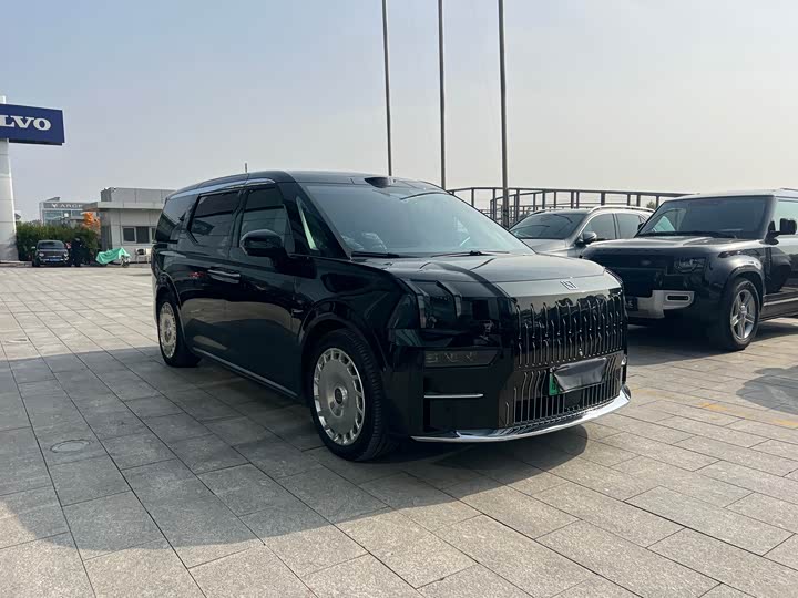 Фото 3 - Zeekr 009