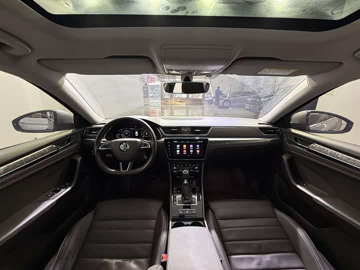 Фото 16 - Skoda Superb