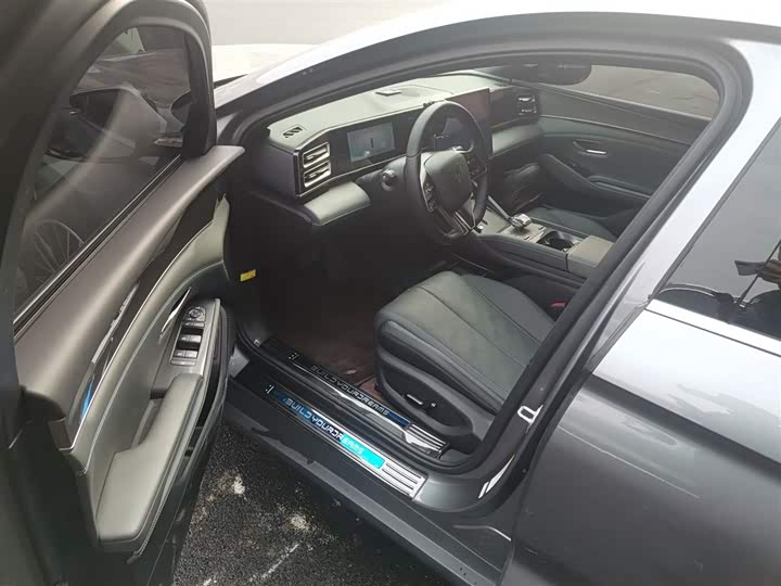 Фото 16 - BYD Qin L