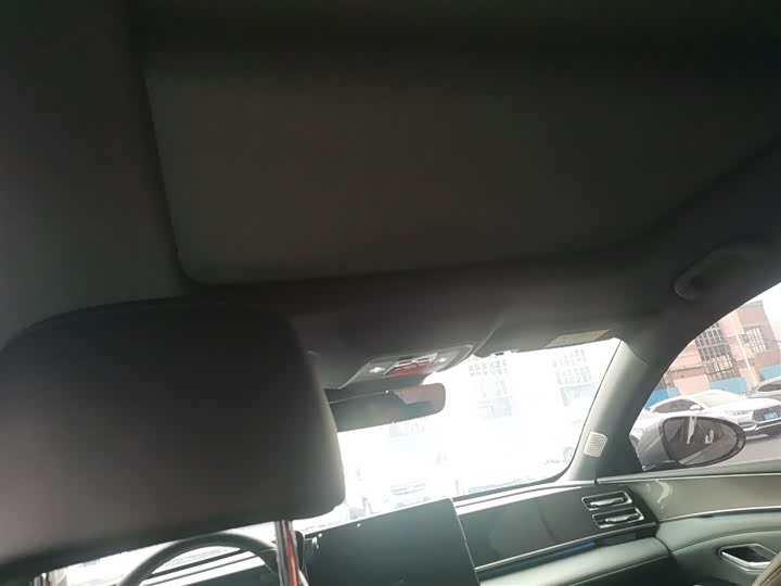 Фото 18 - BYD Qin L