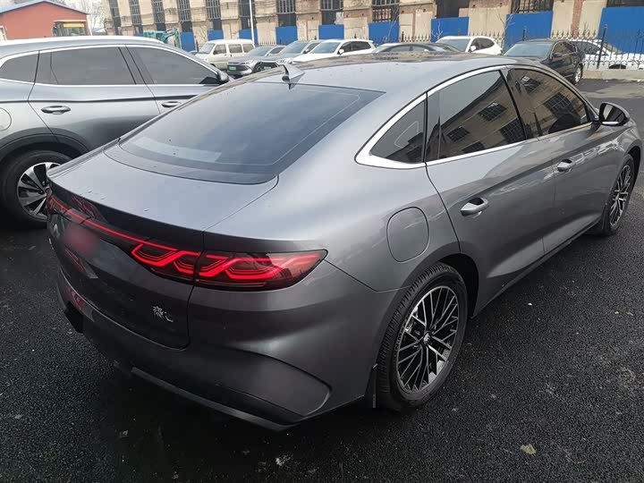 Фото 7 - BYD Qin L