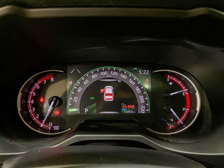 Фото 14 - Toyota RAV4