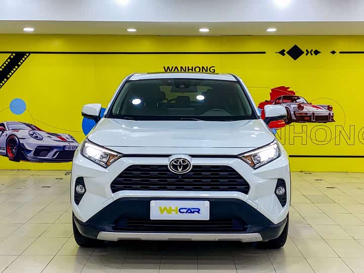 Фото 2 - Toyota RAV4