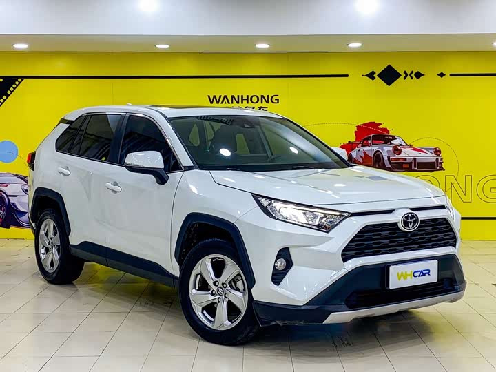 Фото 3 - Toyota RAV4