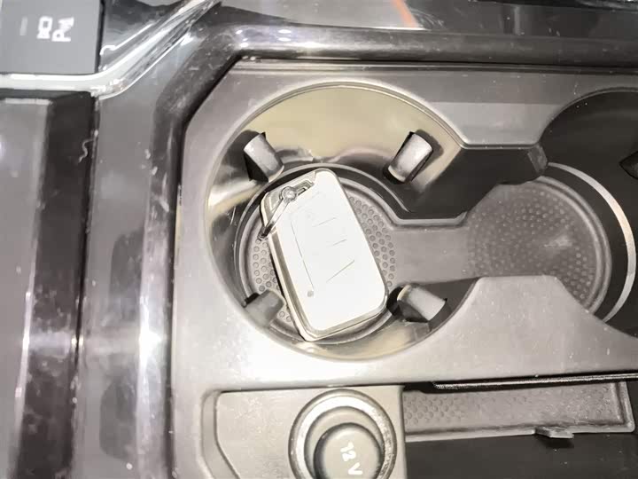 Фото 9 - Volkswagen Passat