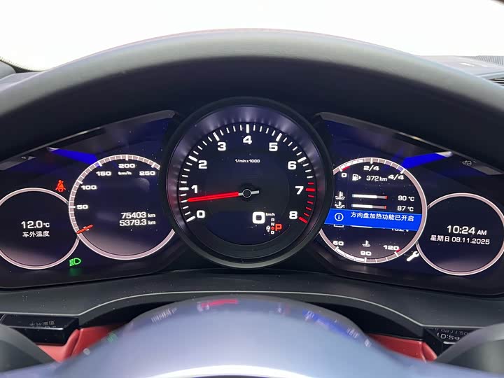 Фото 11 - Porsche Cayenne