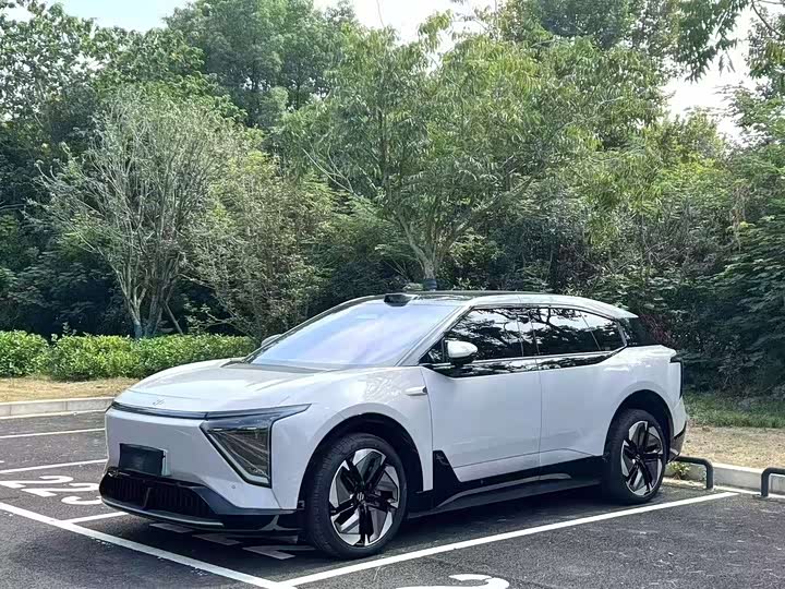 Фото 1 - HiPhi Y