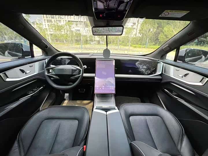 Фото 6 - HiPhi Y