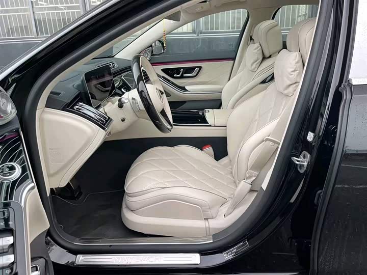 Фото 6 - Mercedes-Benz Maybach S-Class