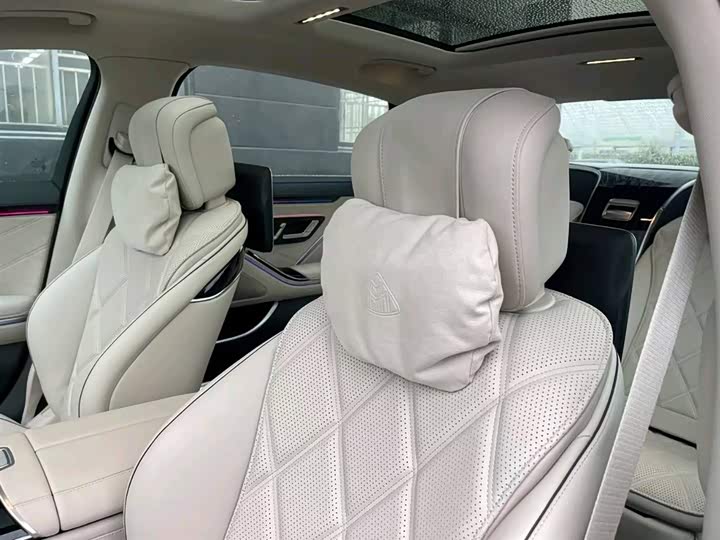 Фото 7 - Mercedes-Benz Maybach S-Class