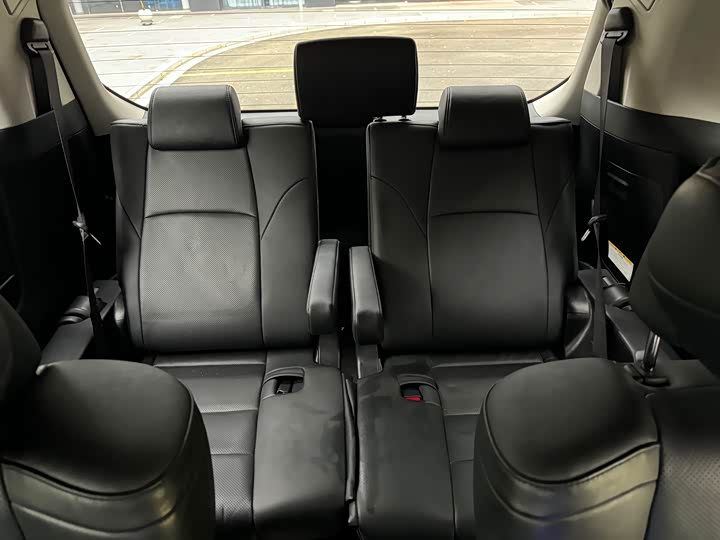 Фото 10 - Toyota Vellfire