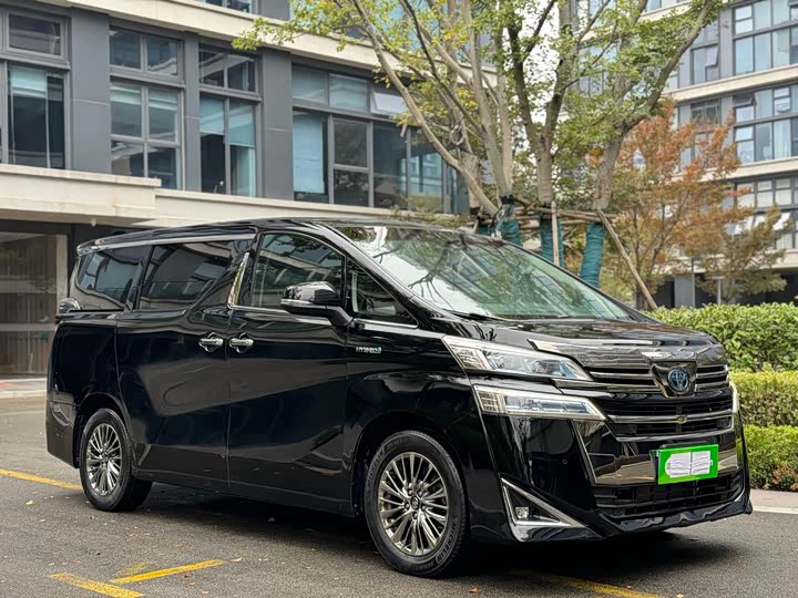 Фото 5 - Toyota Vellfire