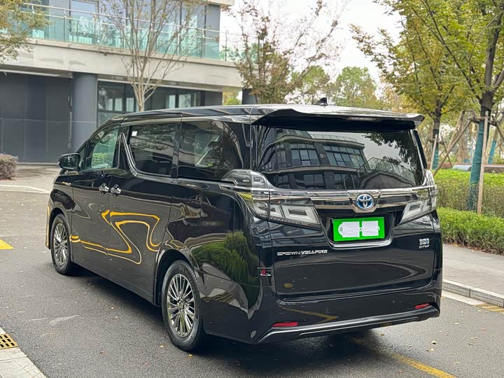 Фото 6 - Toyota Vellfire