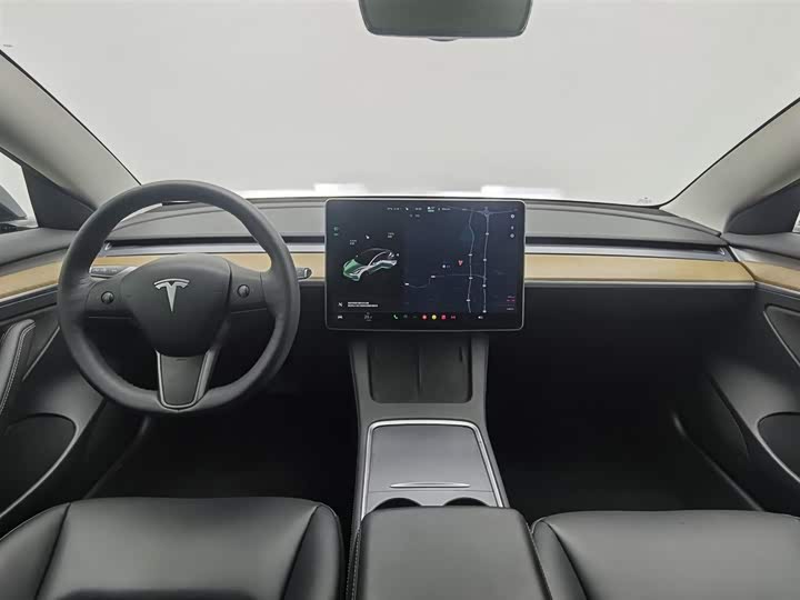 Фото 5 - Tesla Model 3