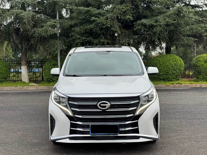 Фото 2 - GAC Trumpchi M8