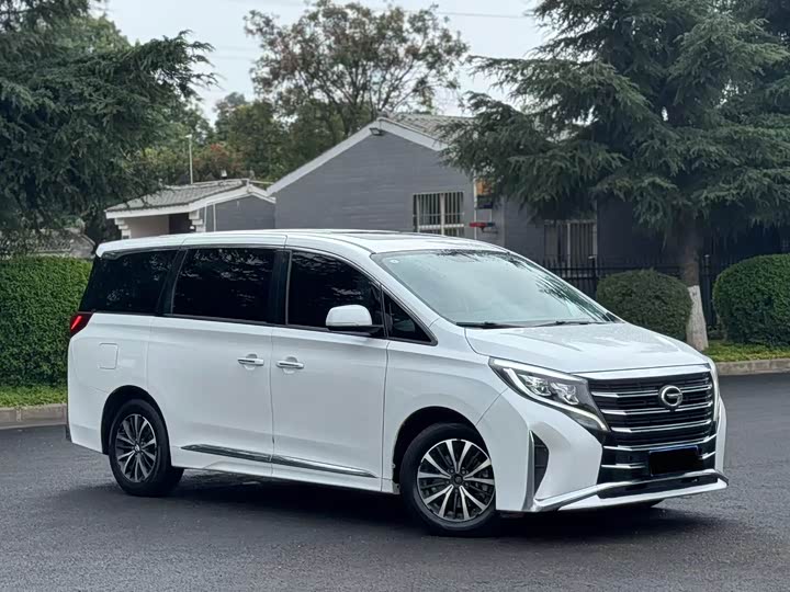 Фото 3 - GAC Trumpchi M8