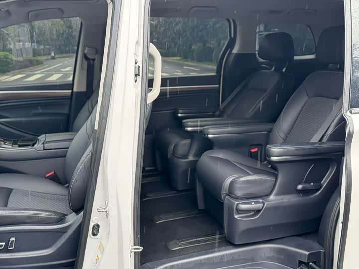 Фото 5 - GAC Trumpchi M8