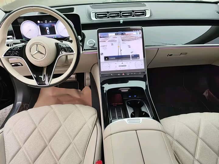 Фото 3 - Mercedes-Benz Maybach S-Class