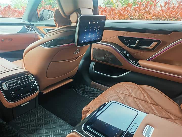 Фото 8 - Mercedes-Benz Maybach S-Class