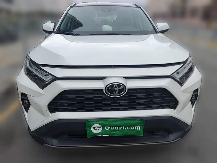 Фото 24 - Toyota RAV4