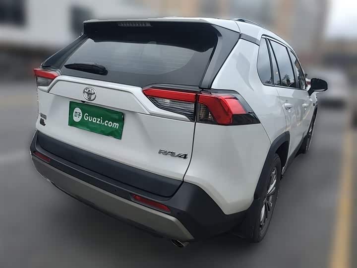 Фото 29 - Toyota RAV4