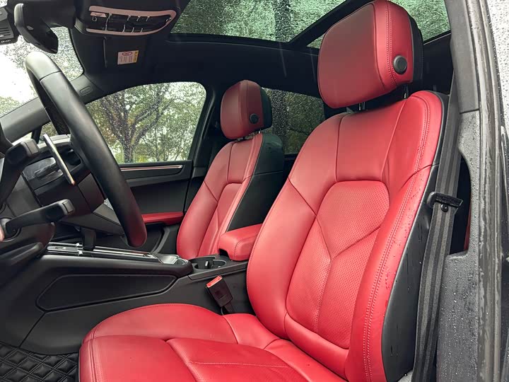 Фото 11 - Porsche Macan