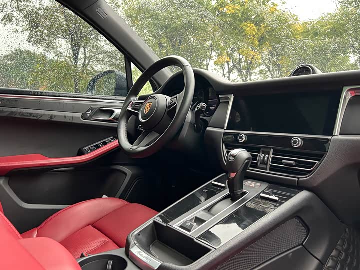 Фото 14 - Porsche Macan