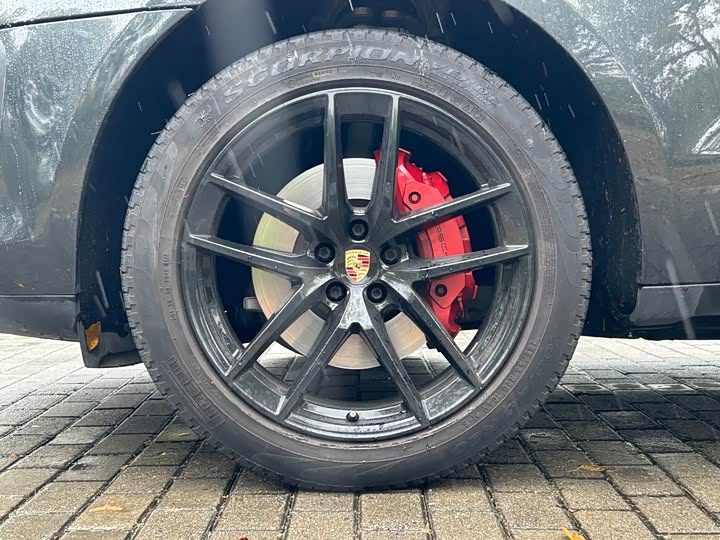 Фото 18 - Porsche Macan