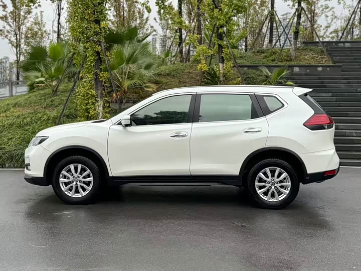 Фото 3 - Nissan X-Trail