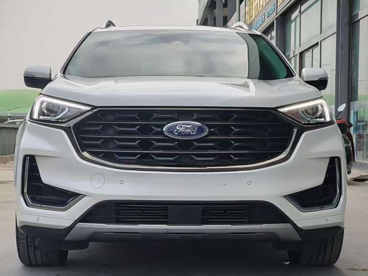 Фото 2 - Ford Edge