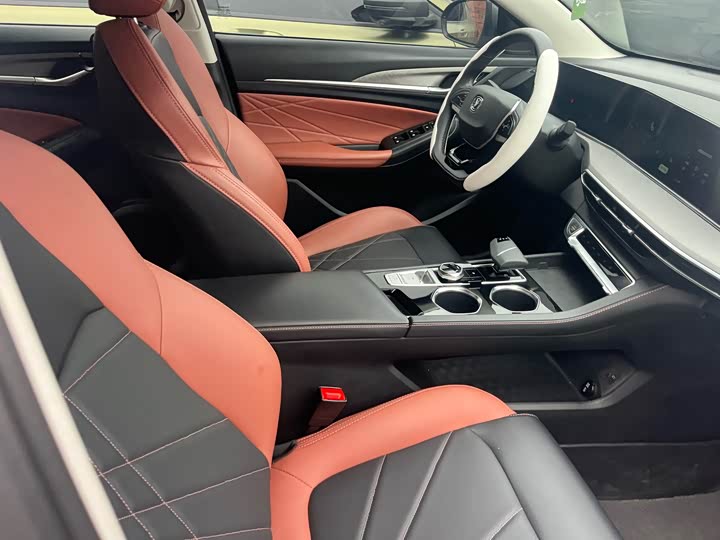 Фото 9 - Changan Eado Plus