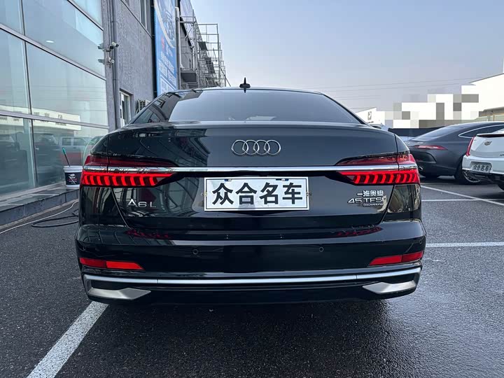 Фото 3 - Audi A6L