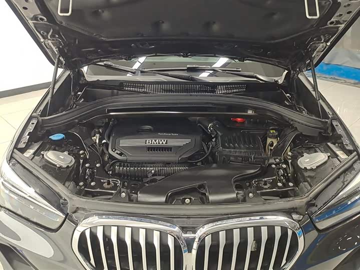 Фото 10 - BMW X1