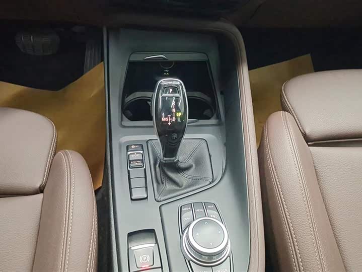 Фото 16 - BMW X1