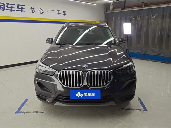 Фото 2 - BMW X1